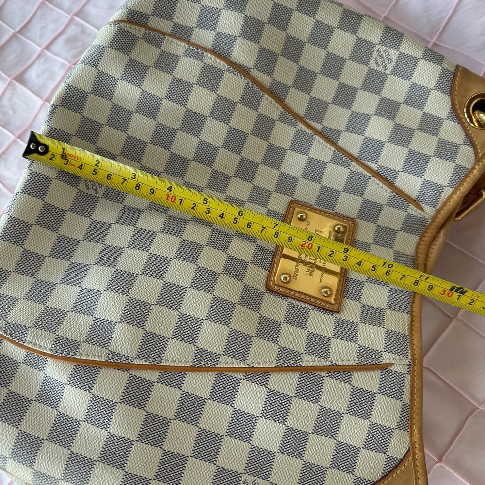 Authentic Louis Vuitton Galleria PM in Damier Azur - Picture 16 of 17